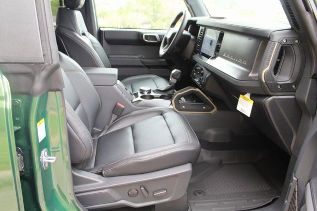 New 2025 Ford Bronco Badlands image 14