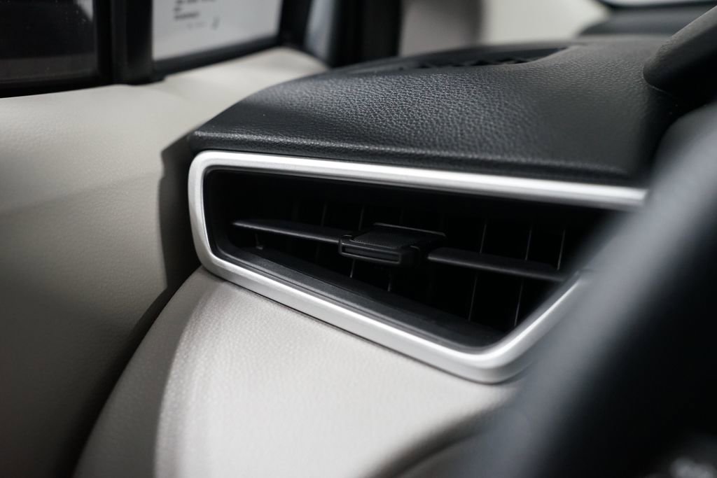 Certified 2024 Toyota Corolla Cross L image 23