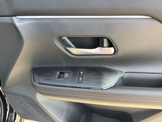New 2027 Nissan Kicks SR FWD image 17