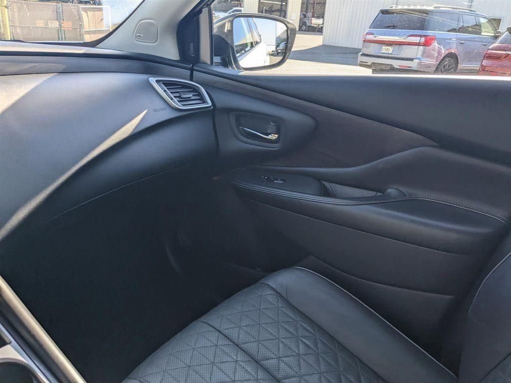 Used 2020 Nissan Murano Platinum w/ Cargo Package image 15
