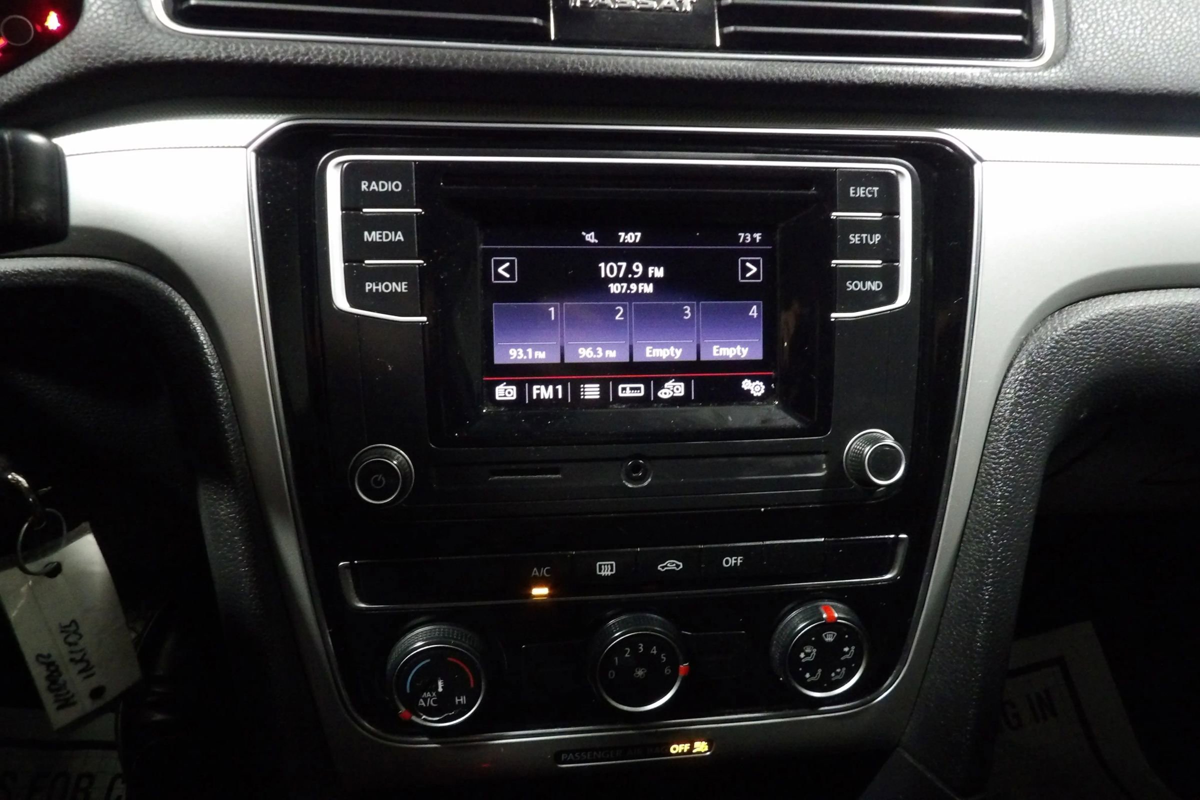 Used 2018 Volkswagen Passat 2.0T S image 13