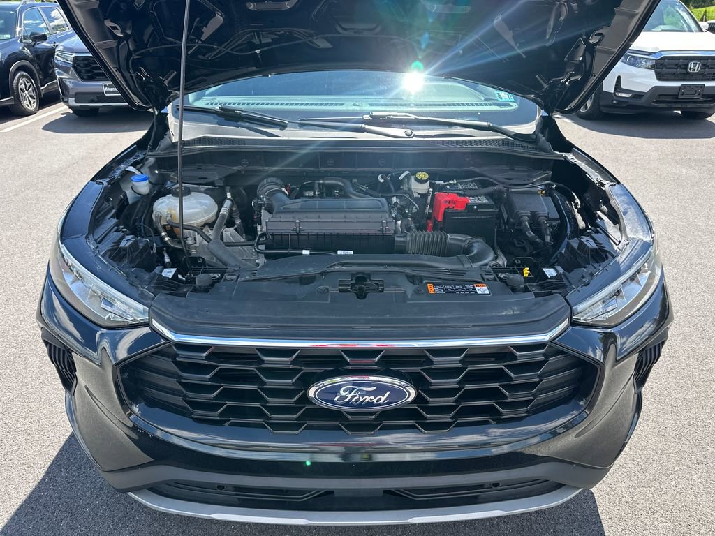 Used 2025 Ford Escape ST-Line AWD/4WD image 10
