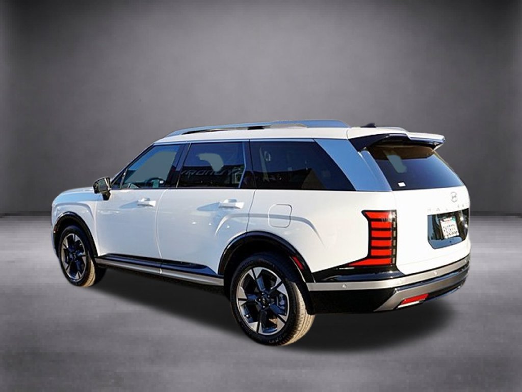 Certified 2026 Hyundai Palisade Limited AWD/4WD image 7
