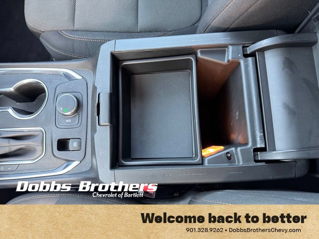 Used 2021 Chevrolet Traverse LT FWD image 25