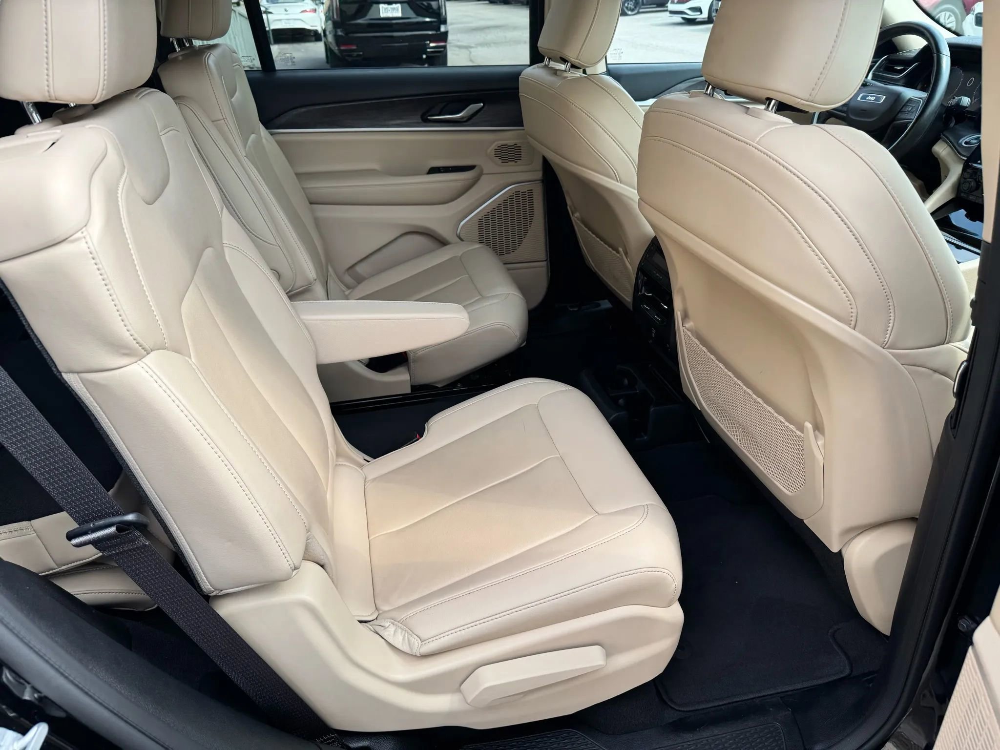 Used 2021 Jeep Grand Cherokee L Limited image 19