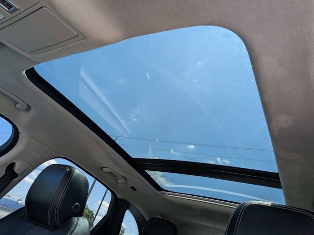 Used 2020 Jaguar F-PACE R-Sport image 25