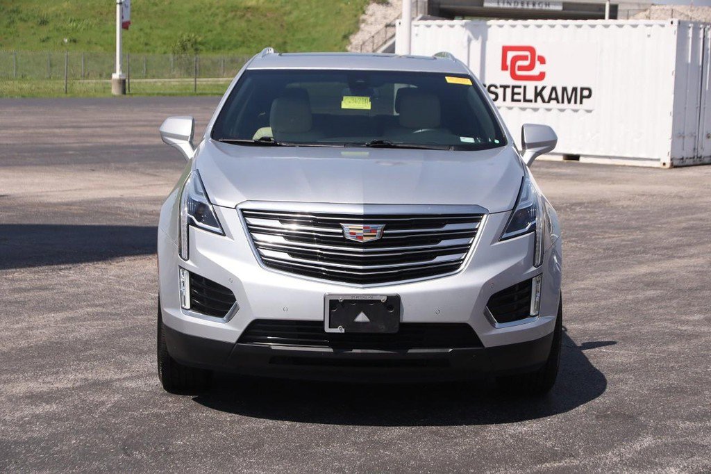 Used 2019 Cadillac XT5 Premium Luxury FWD image 4