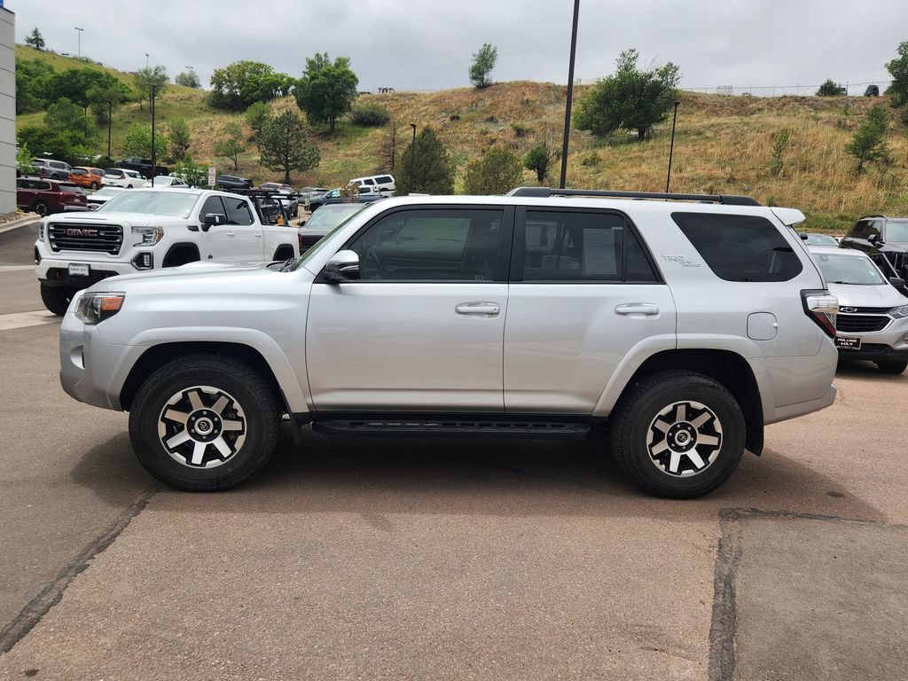 Used 2023 Toyota 4Runner TRD Off-Road Premium w/ Moonroof Package AWD/4WD image 4