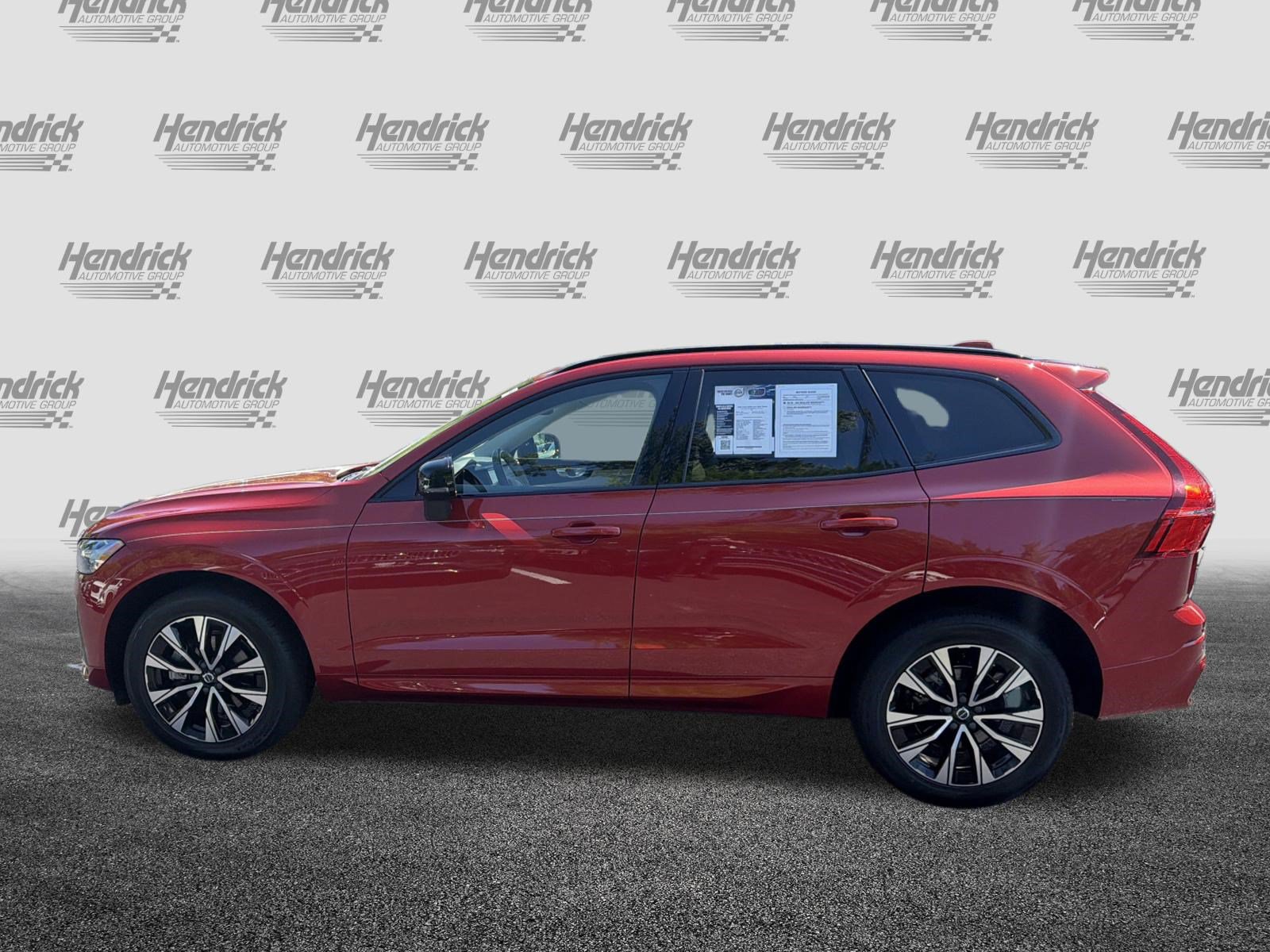 Certified 2024 Volvo XC60 B5 Core w/ Protection Package AWD/4WD image 9