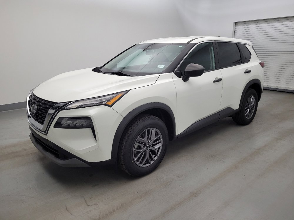 Used 2023 Nissan Rogue S AWD/4WD image 2