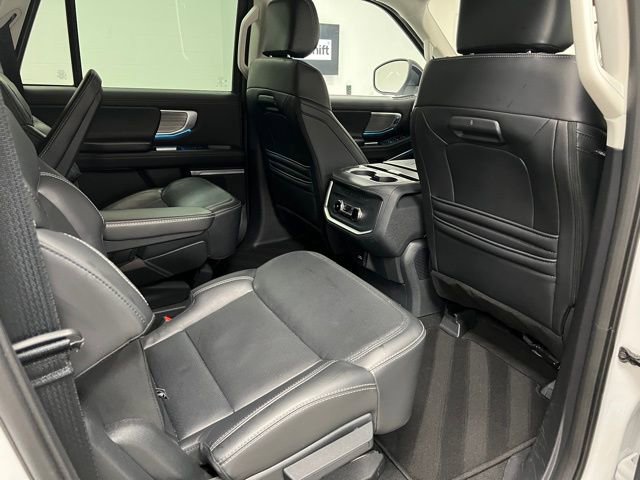 Used 2025 Ford Expedition Max Platinum image 54