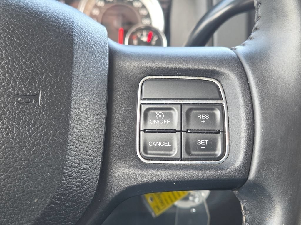 Used 2016 RAM 2500 SLT w/ Luxury Group AWD/4WD image 17