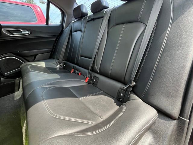 Used 2020 Alfa Romeo Giulia Ti w/ Active Blind Spot Package AWD/4WD image 28