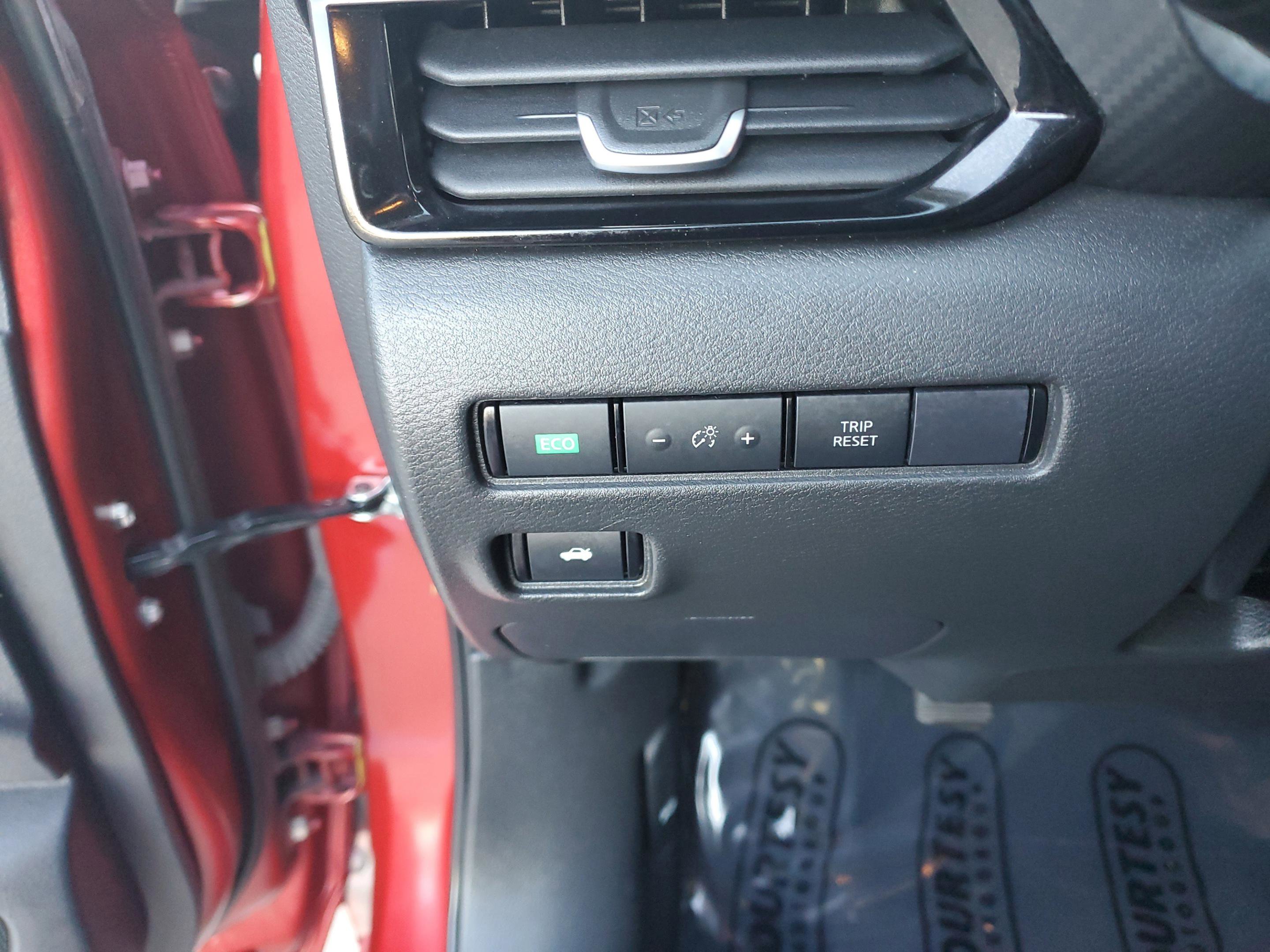 Used 2024 Nissan Sentra SV w/ Trunk Package image 8