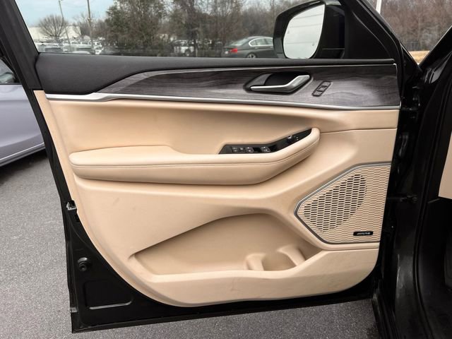 Used 2022 Jeep Grand Cherokee L Limited image 11