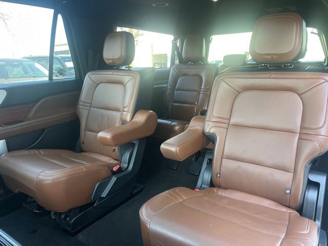 Certified 2024 Lincoln Navigator L Reserve AWD/4WD image 14