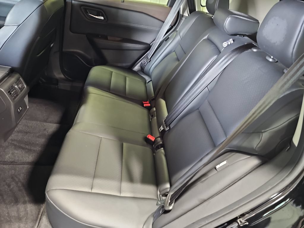 Used 2023 Nissan Rogue SV w/ SV Premium B Package AWD/4WD image 14