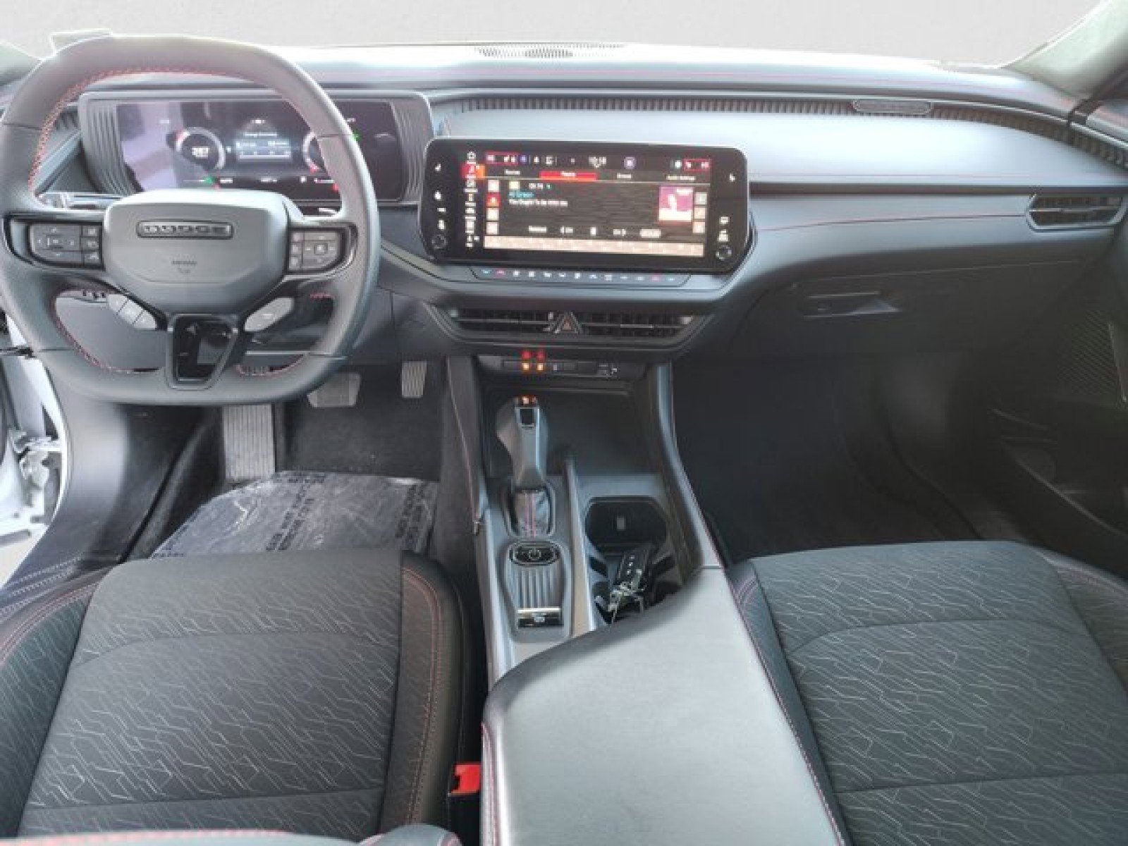 Used 2025 Dodge Charger Daytona R/T w/ Sun & Sound Package image 13