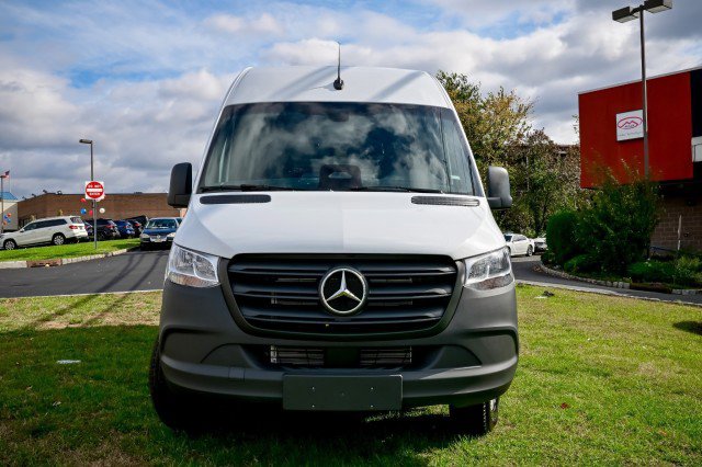 Used 2025 Mercedes-Benz Sprinter 2500 video 2