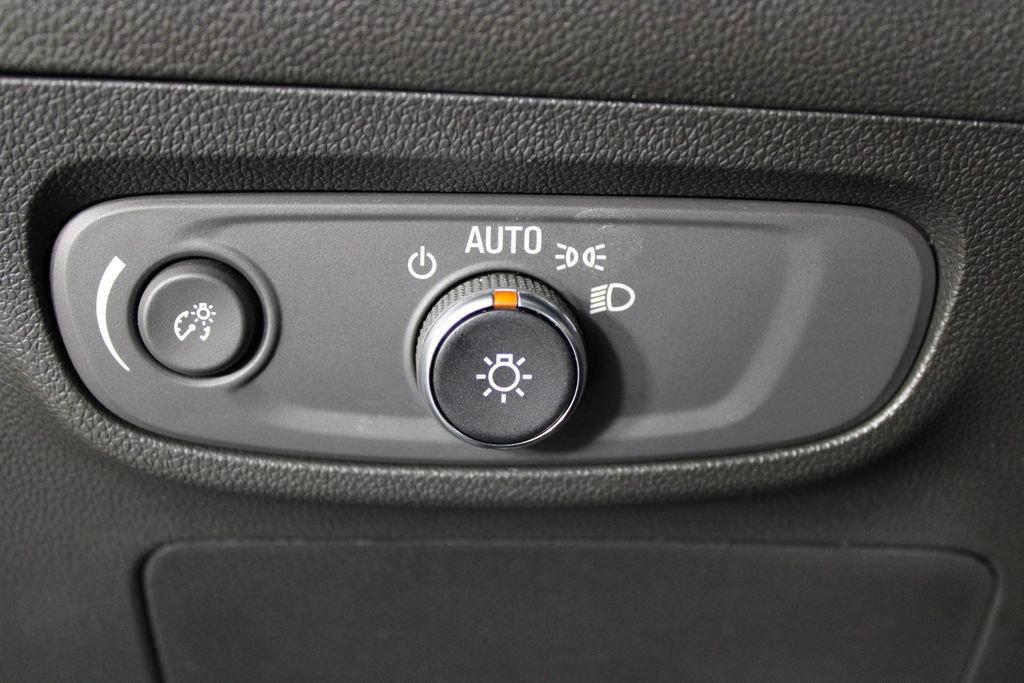 Used 2025 Buick Encore GX Sport Touring FWD image 22