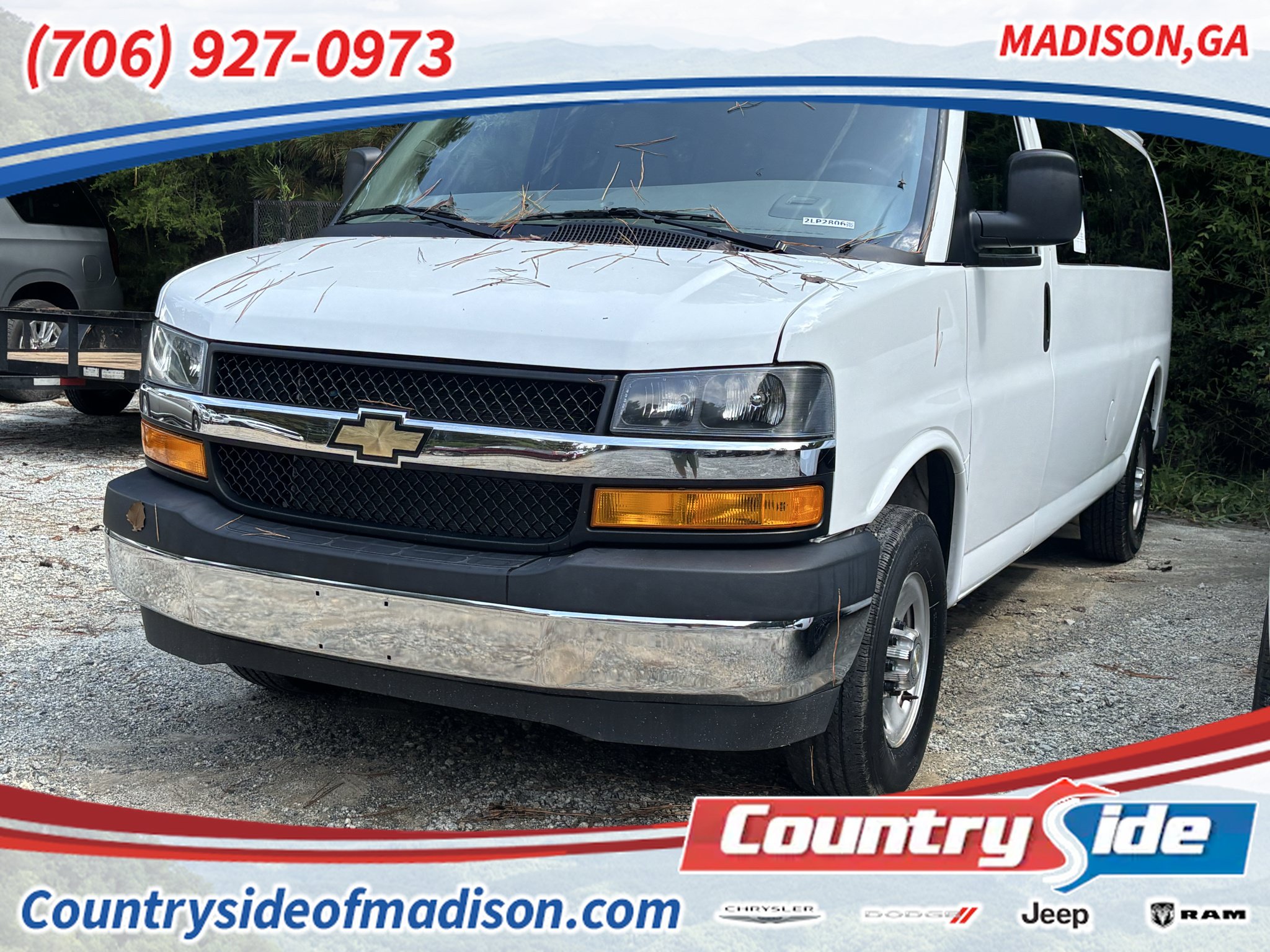 Used 2024 Chevrolet Express 3500 LT w/ LT Preferred Equipment Group RWD image 1