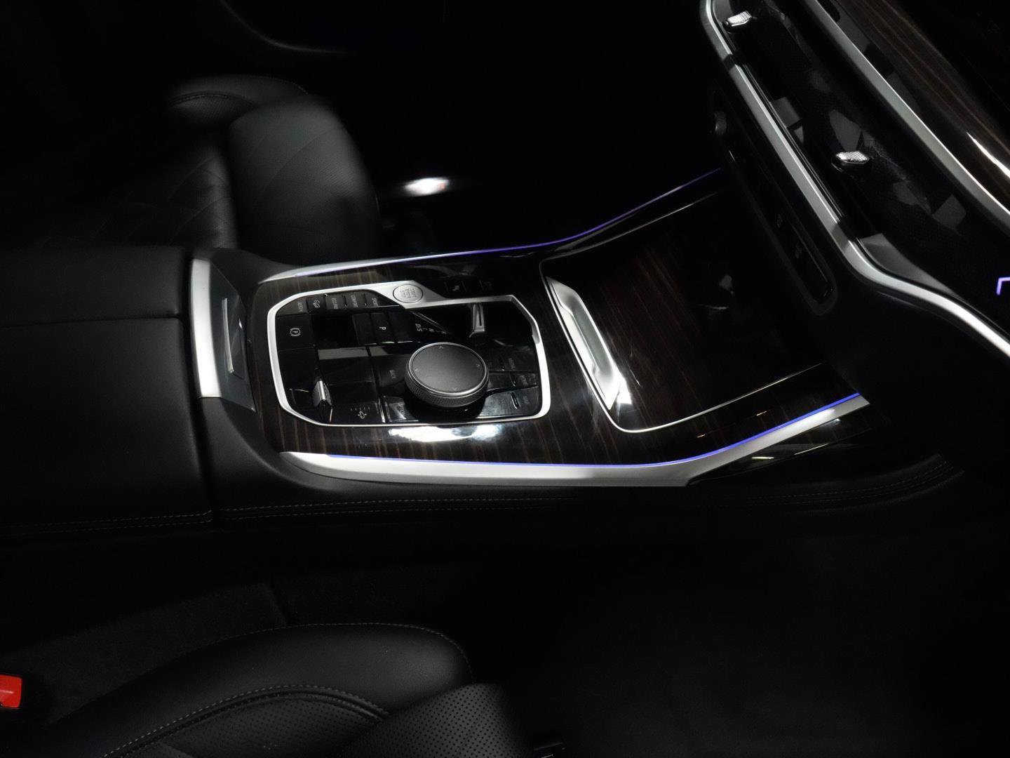 Certified 2023 BMW X7 xDrive40i w/ Parking Assistance Package image 5