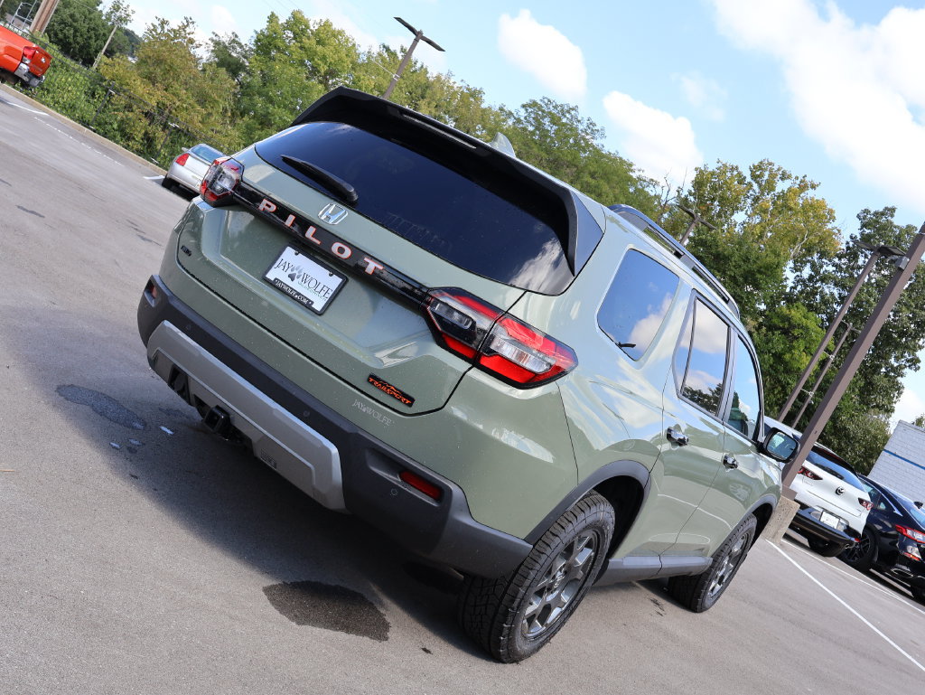 New 2026 Honda Pilot TrailSport image 7