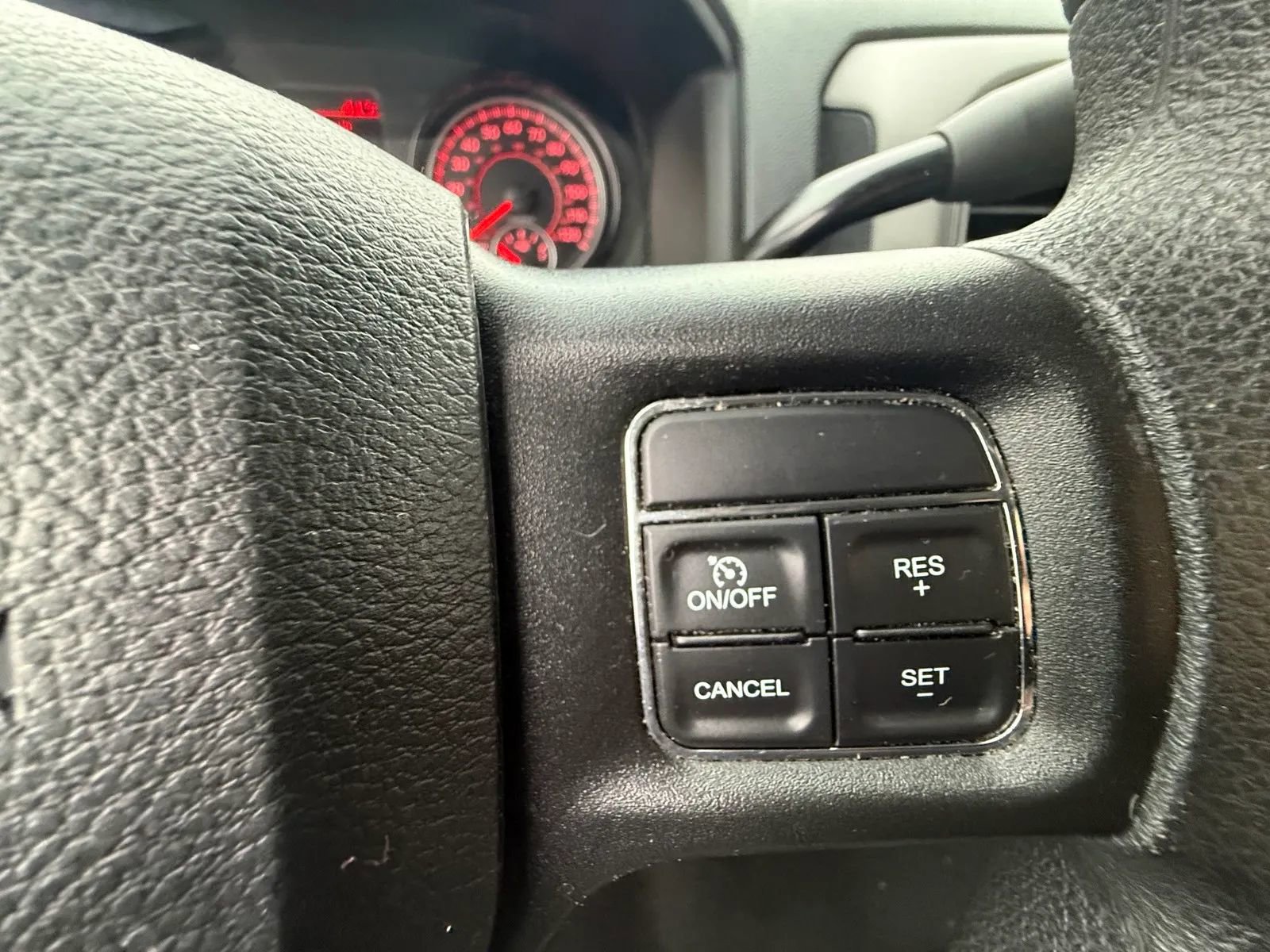 Used 2018 RAM 1500 SLT image 20