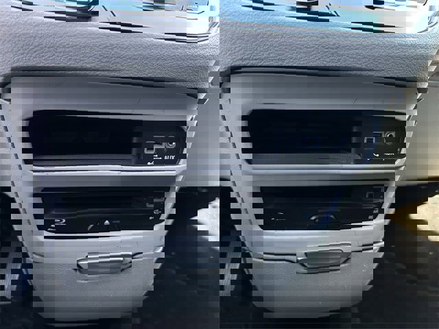 Used 2017 Chrysler Pacifica Touring-L Plus image 20