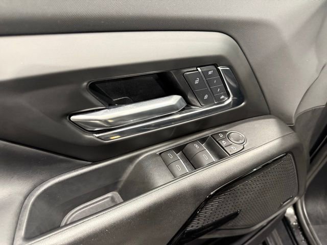 Used 2025 Chevrolet Silverado EV LT image 16