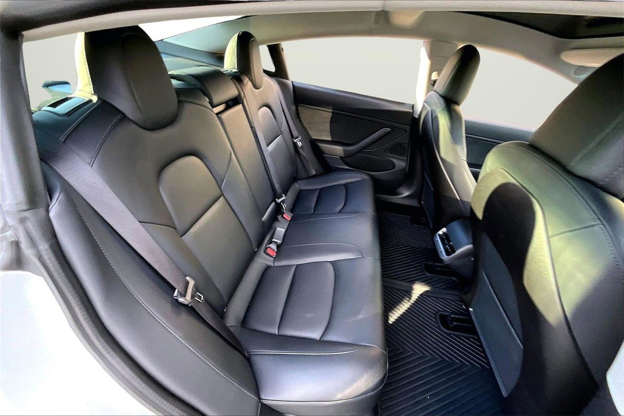 Used 2020 Tesla Model 3 Long Range image 25