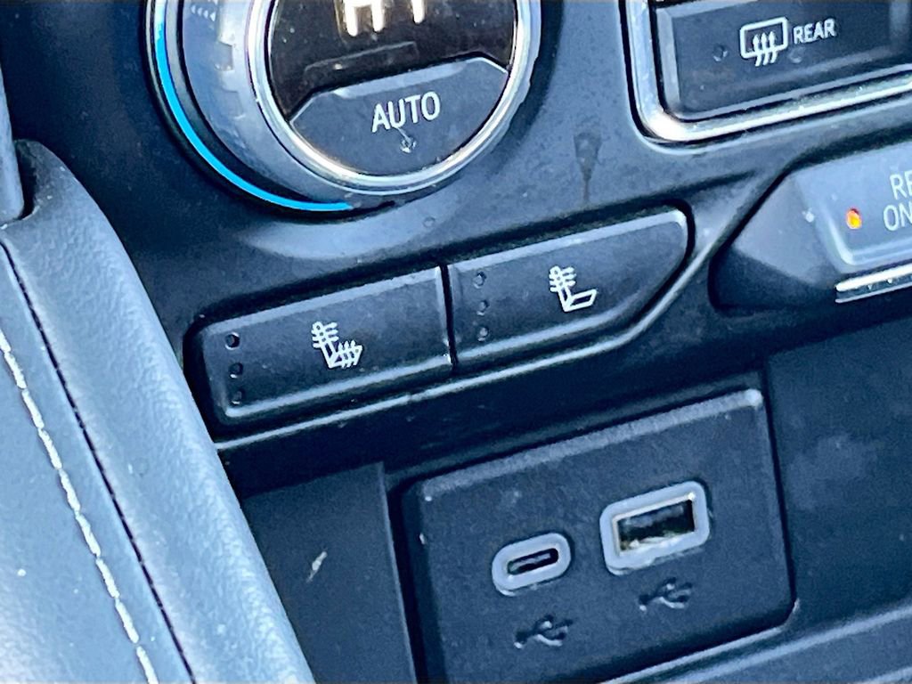 Used 2024 Chevrolet Tahoe LT w/ LT Signature Package image 21