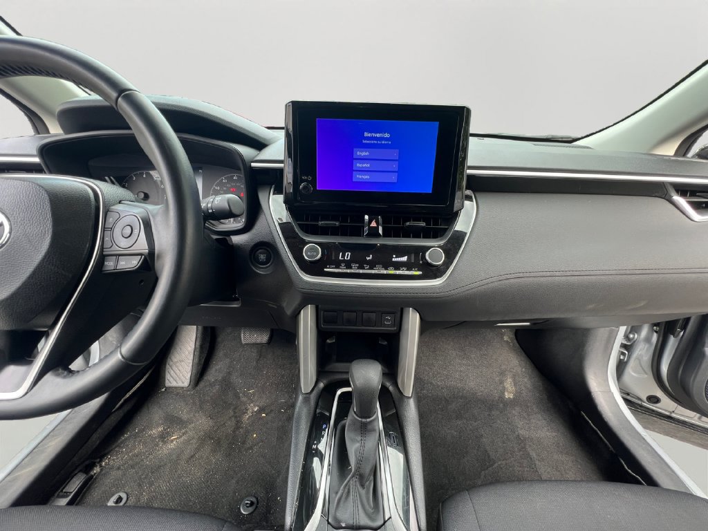 Used 2025 Toyota Corolla Cross LE FWD image 14