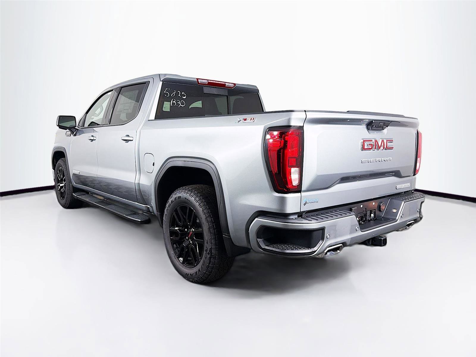 New 2026 GMC Sierra 1500 Elevation image 5