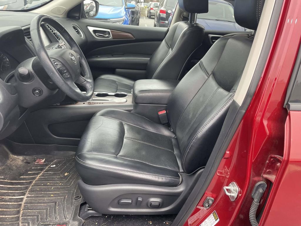 Used 2019 Nissan Pathfinder Platinum image 29