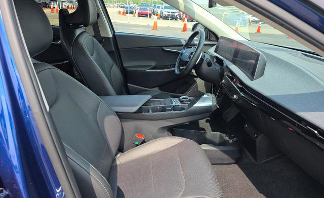 Used 2023 Kia EV6 Wind w/ Wind Technology Package AWD/4WD image 6