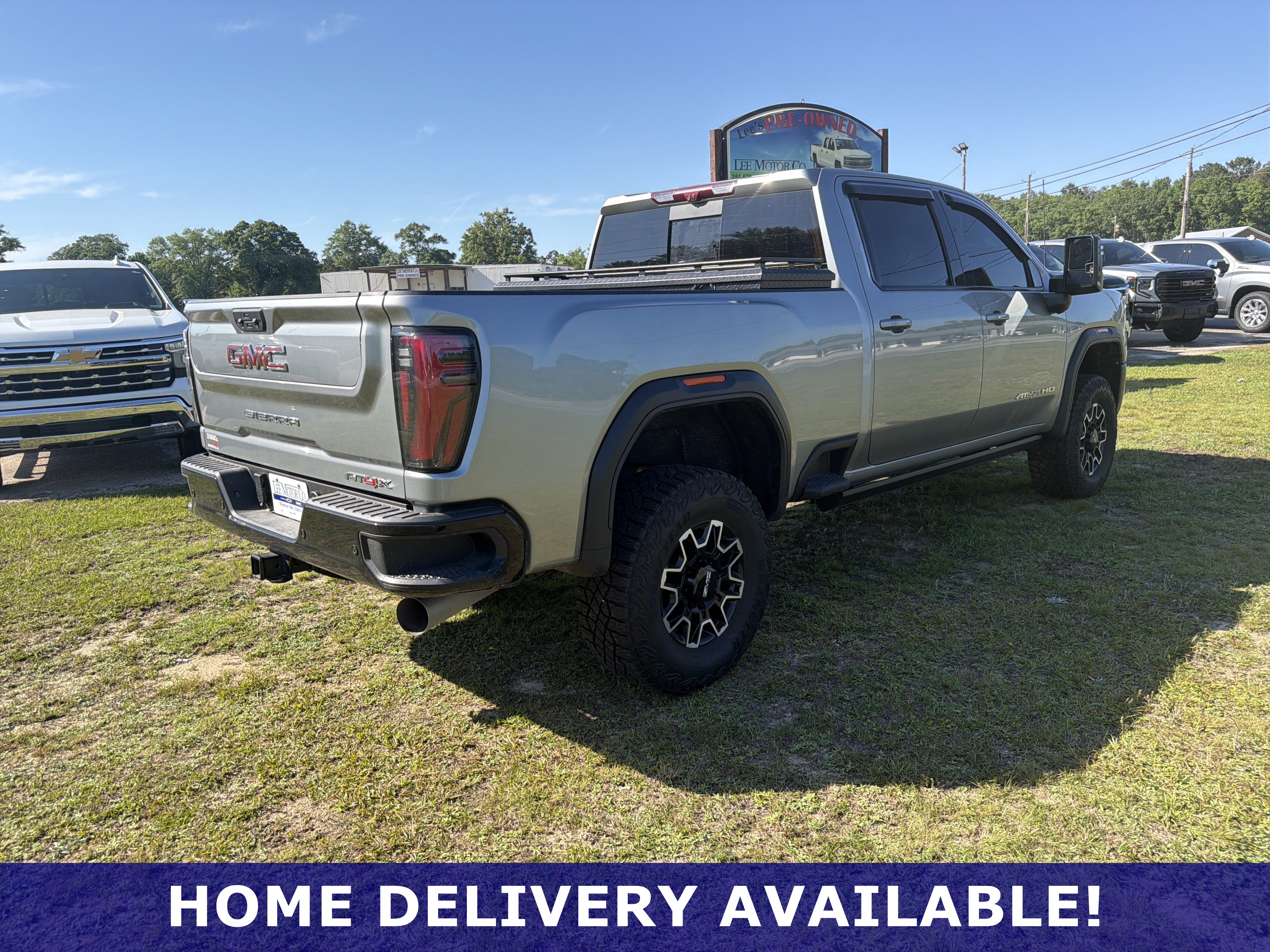 Used 2025 GMC Sierra 2500 AT4X AWD/4WD image 11