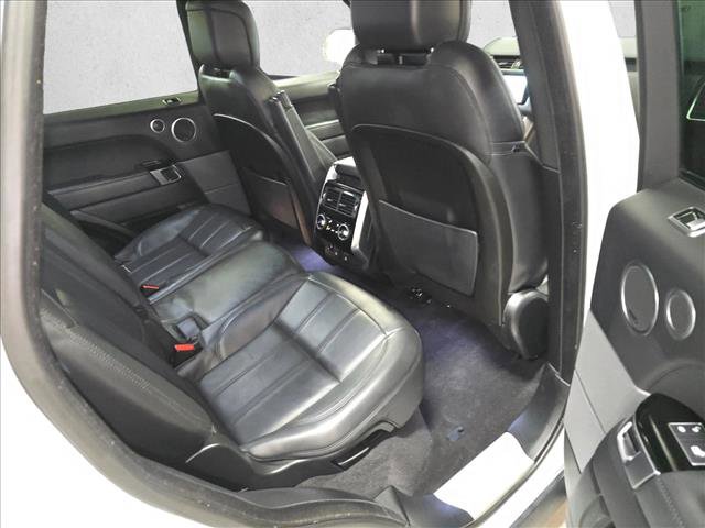 Used 2020 Land Rover Range Rover Sport HSE image 11