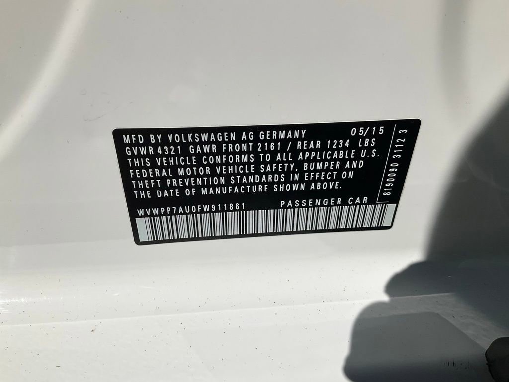 Used 2015 Volkswagen e-Golf SEL Premium image 21