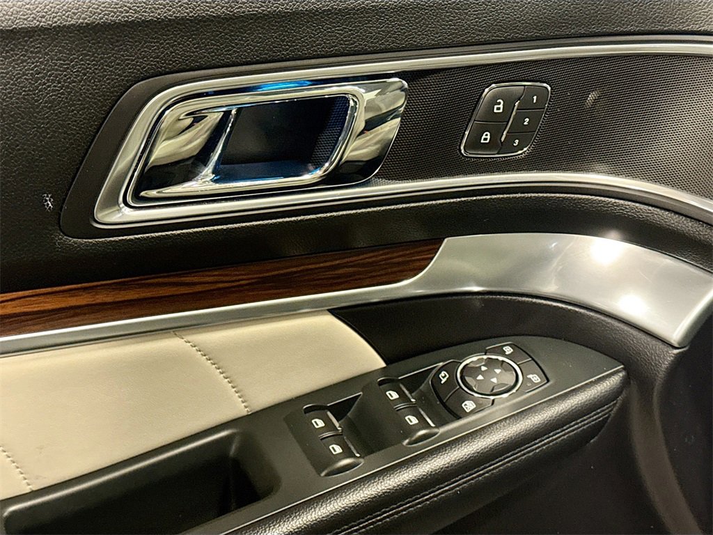Used 2019 Ford Explorer Limited w/ Limited Luxury Package image 20