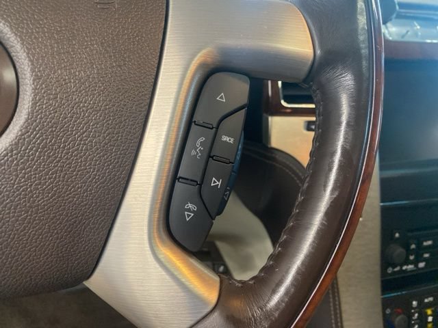 Used 2013 Cadillac Escalade ESV Platinum AWD/4WD image 17