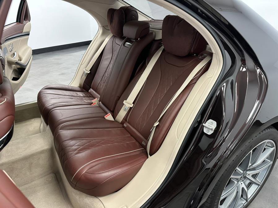 Used 2018 Mercedes-Benz S 560 4MATIC Sedan w/ AMG Line Exterior image 44