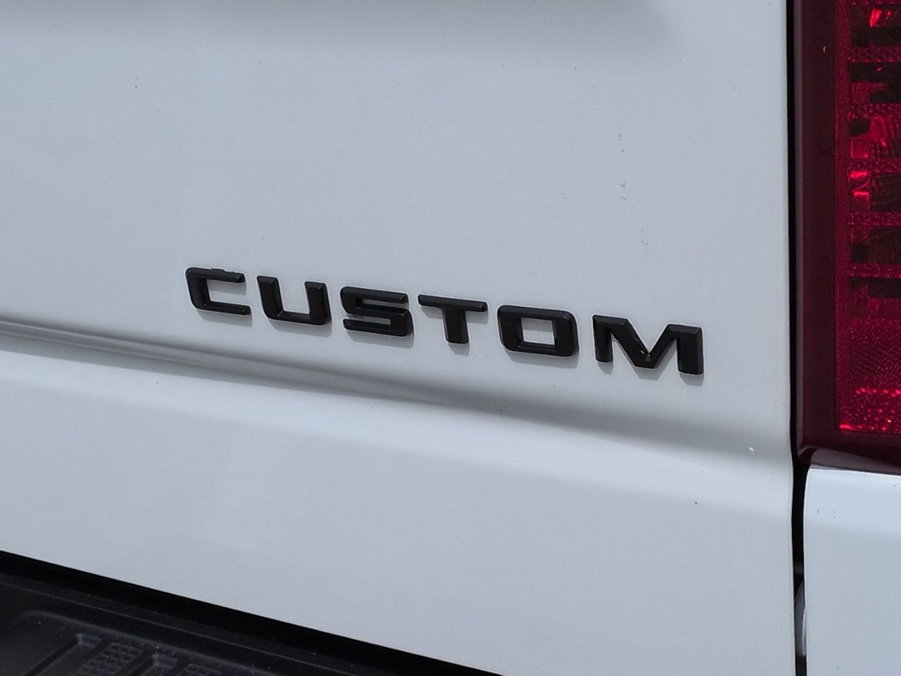 Certified 2023 Chevrolet Silverado 1500 Custom w/ LPO, Dark Essentials Package image 7