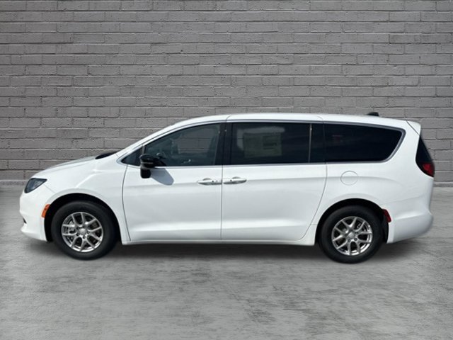 New 2027 Chrysler Pacifica LX FWD image 2