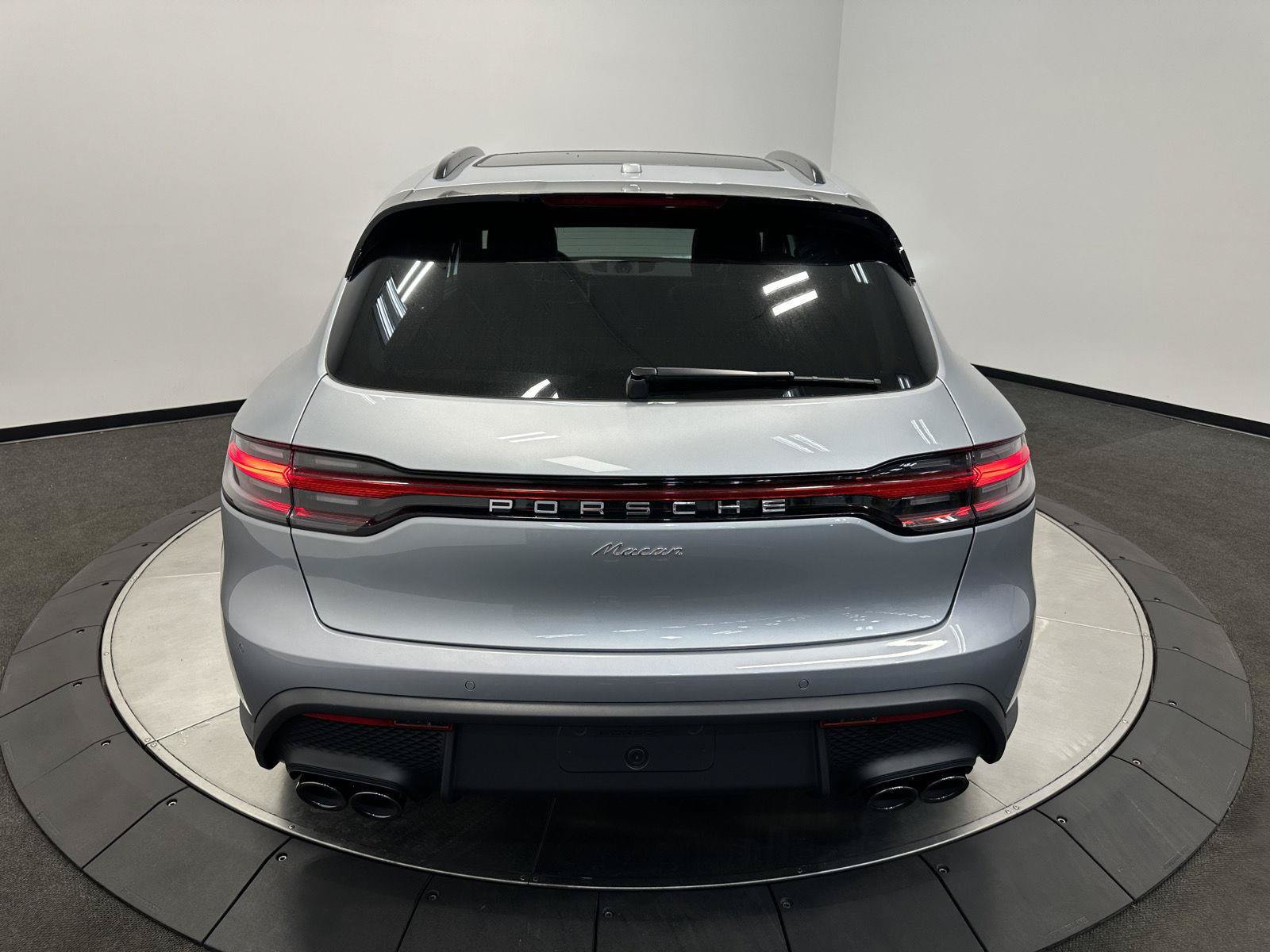 New 2026 Porsche Macan AWD/4WD image 6