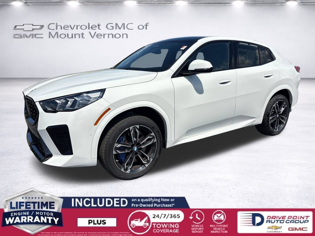 Used 2026 BMW X2 xDrive28i w/ M Sport Package AWD/4WD image 1