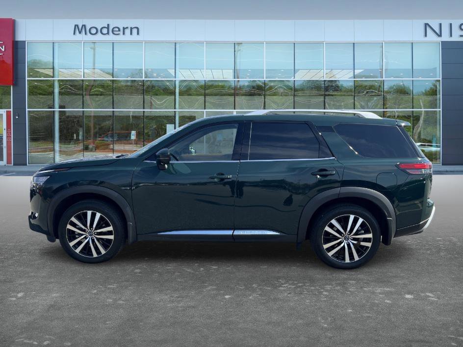 Certified 2024 Nissan Pathfinder Platinum w/ Cargo Package image 8
