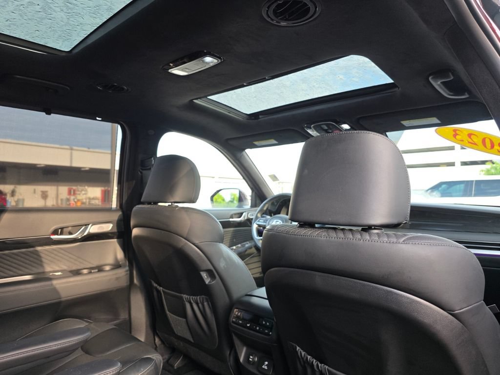 Used 2023 Hyundai Palisade Calligraphy w/ Winter Package AWD/4WD image 16