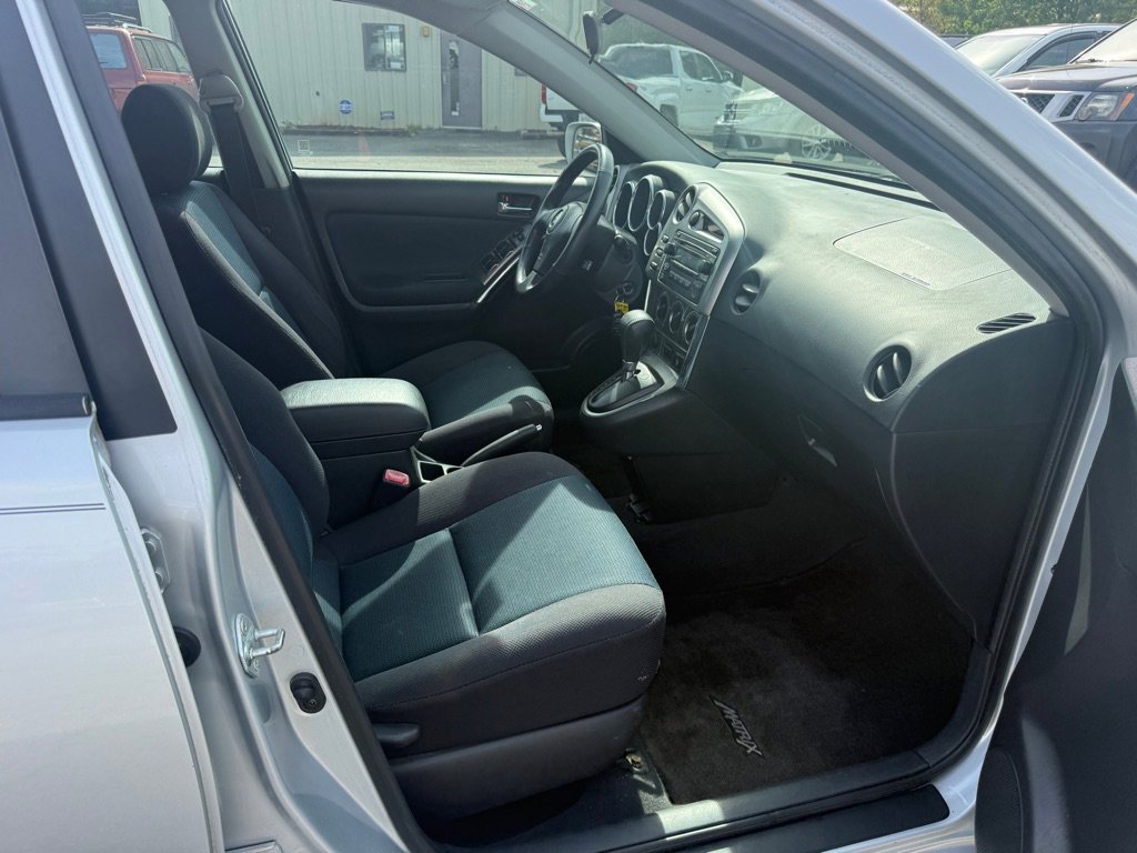 Used 2005 Toyota Matrix XR image 15