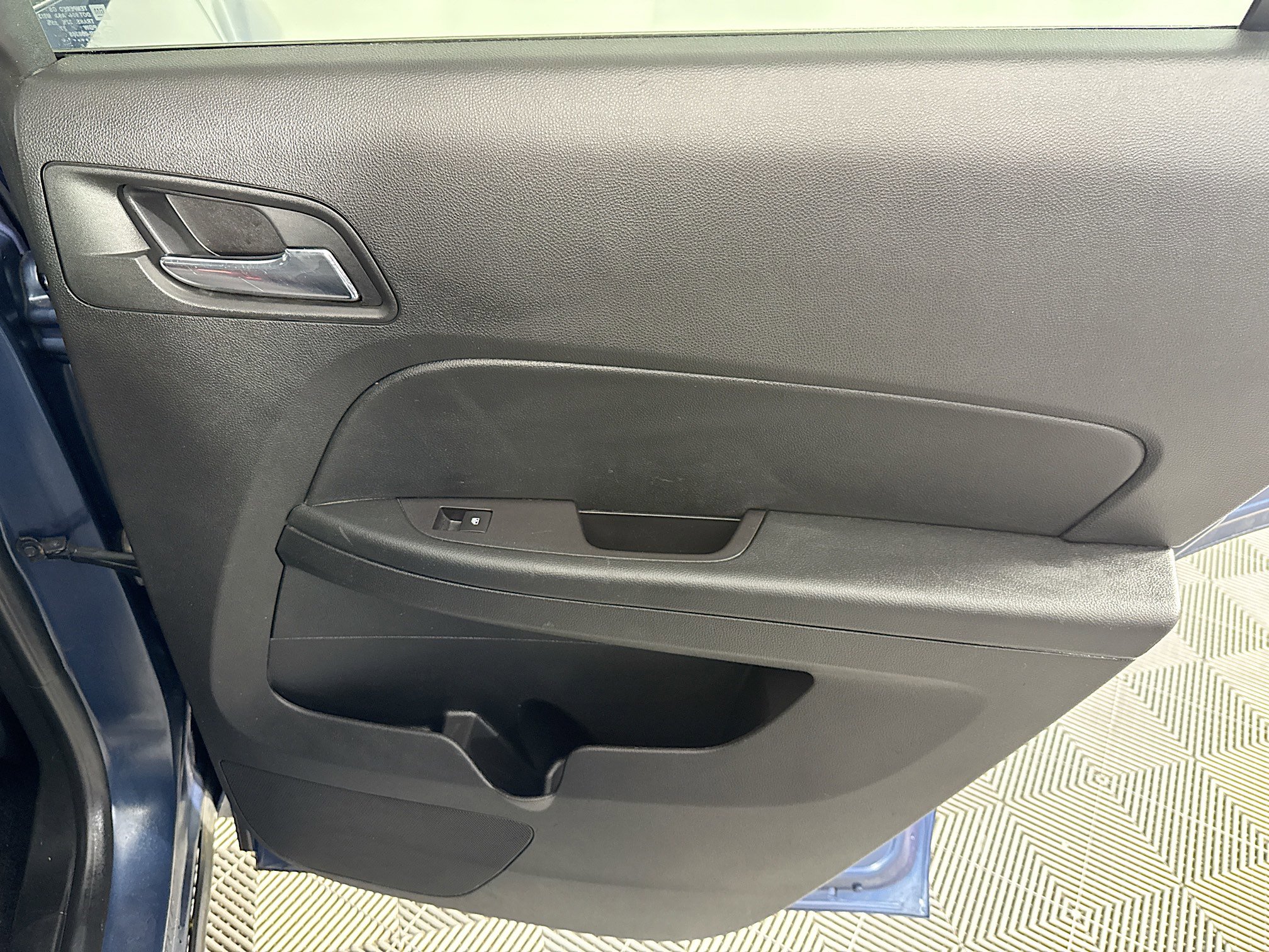 Used 2016 Chevrolet Equinox LT w/ Convenience Package image 26